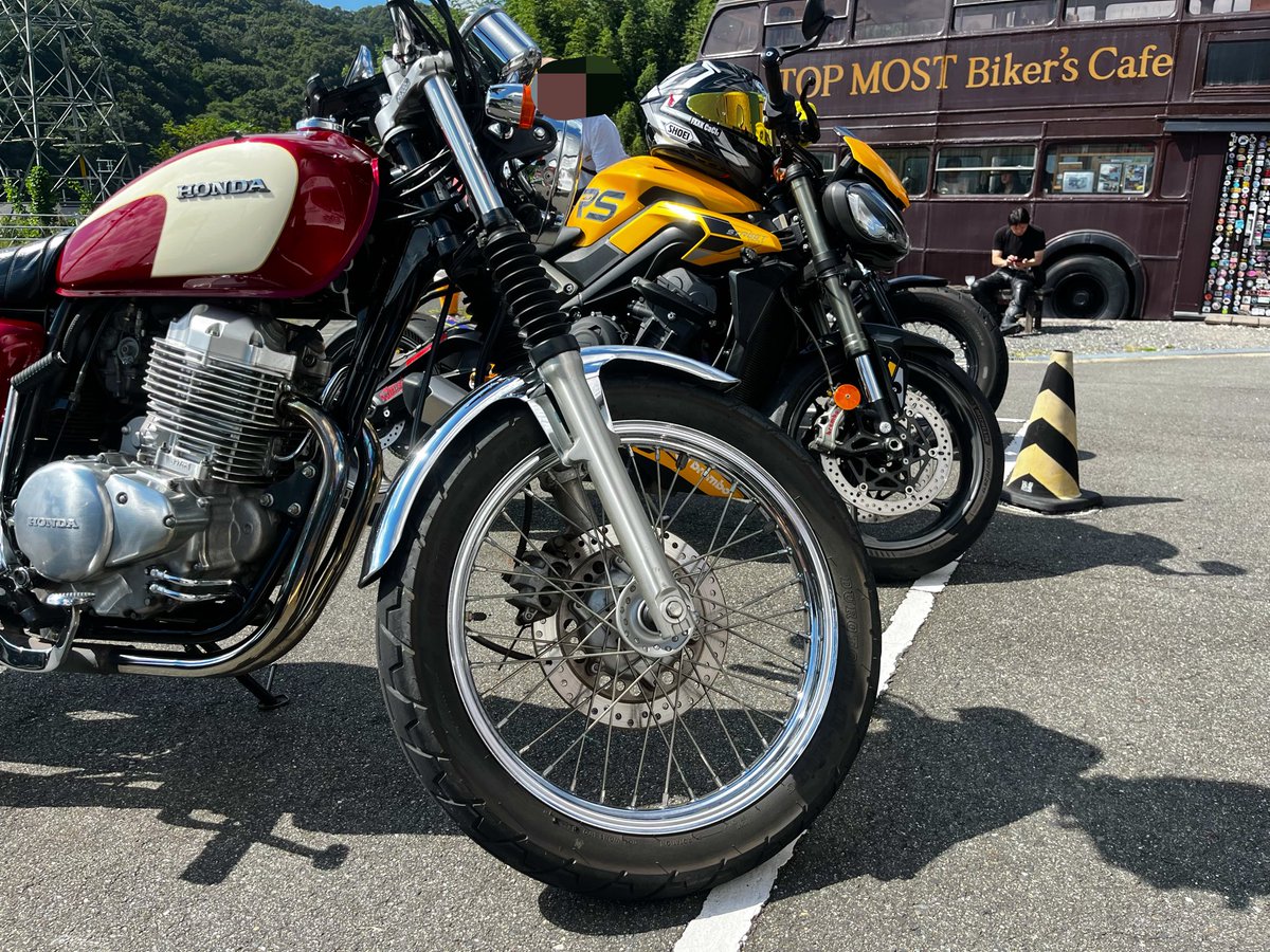 enigma_819's tweet photo. アイスアニキと走ってるぜ🏍️🏍️💨
ありがとうだぜアニキ！
あとハピバ🎂🎉
@icerider0923 https://t.co/nXxM92aXPD