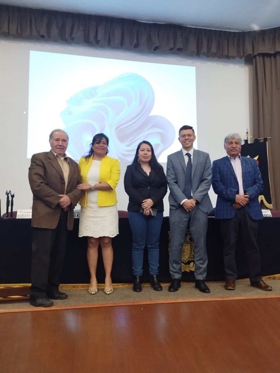 EmbRusiaMexico's tweet photo. 🇷🇺🇲🇽 Diálogo sobre energía y cooperación económica en la UNAM

El Consejero para Asuntos Económicos de la Embajada de Rusia en México, Dmitrii Kozlov, participó en un encuentro académico en la Facultad de Economía de la Universidad Nacional Autónoma de México (UNAM).

Durante su intervención, titulada «Energía en la economía rusa: la base de su potencial industrial y tecnológico», presentó las principales características del sector energético ruso y su papel en el desarrollo industrial y tecnológico del país.

Asimismo, se abordaron las perspectivas de colaboración entre Rusia y México en el ámbito energético, así como las oportunidades económicas y logísticas que ofrece el espacio de la Unión Económica Euroasiática (UEE), integrada por Rusia, Kazajistán, Bielorrusia, Armenia y Kirguistán.

El encuentro permitió constatar que las relaciones ruso-mexicanas cuentan con un amplio potencial de desarrollo. Los expertos participantes destacaron las posibilidades existentes para profundizar los vínculos y ampliar los intercambios mutuamente beneficiosos entre ambos países.