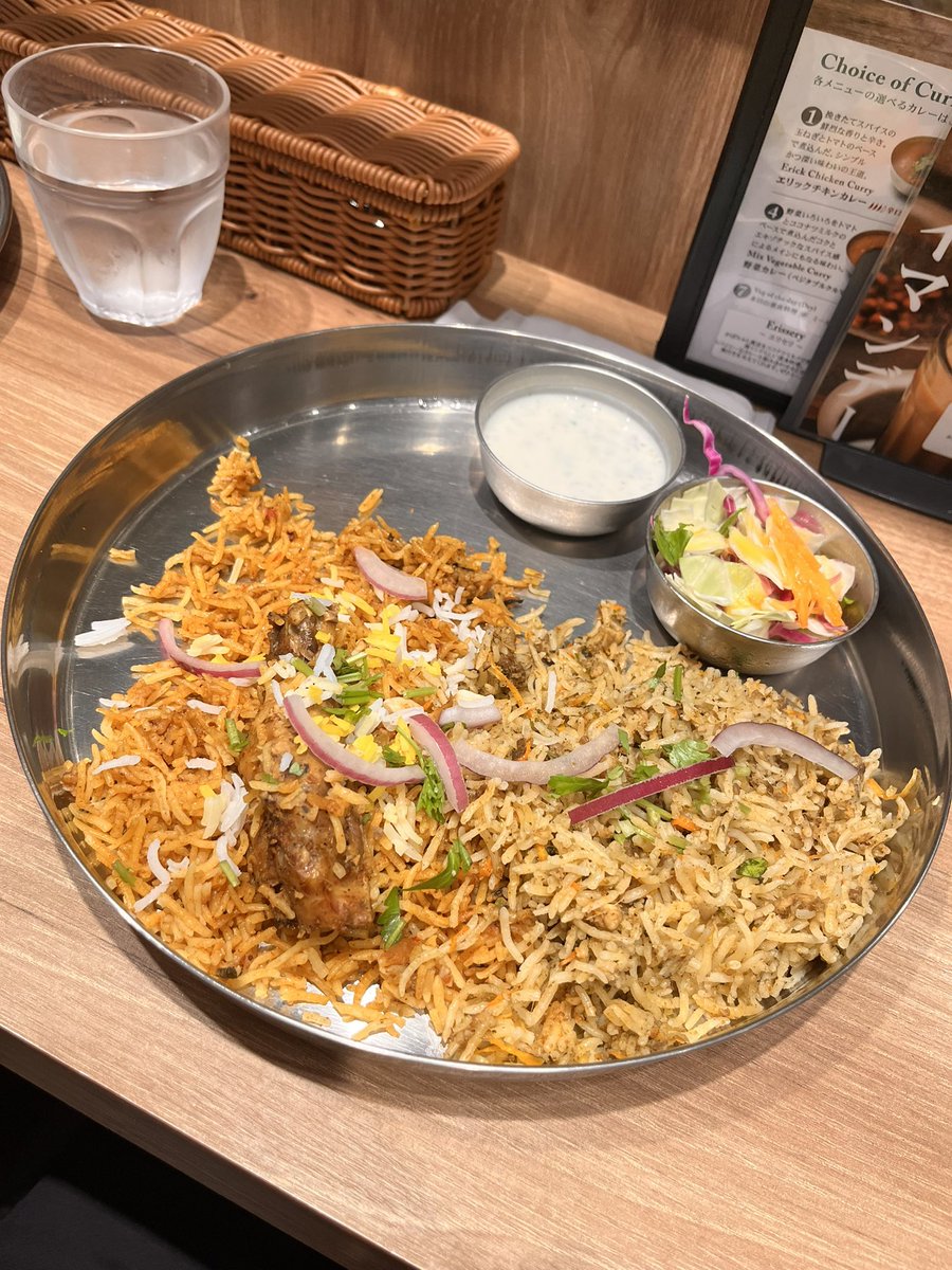 cpx_nicole's tweet photo. ビリヤニ初めて食べたけど美味しかったな。
まぁ、見た目はちょっとアレやけど https://t.co/YvNJGISHSl