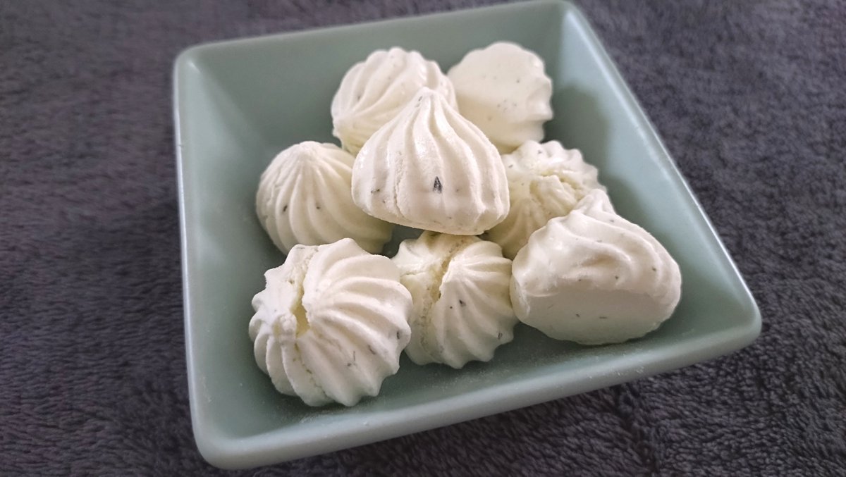 Chocolate_Riple's tweet photo. テロワールのムラングタイム
タイムとミントの爽快感がたまらない
癖になる逸品
メレンゲは好きじゃないけどこの風味が欲しくて買ってしまう中毒性抜群 https://t.co/TMtV7oNim8