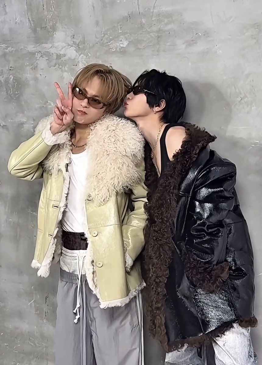 mochinoki_753's tweet photo. しめちゃんの求愛行動が小さい頃から変わらないのほまにキューアグ
(ちゃかまちゅ率高め) https://t.co/aM1bTYXPtR