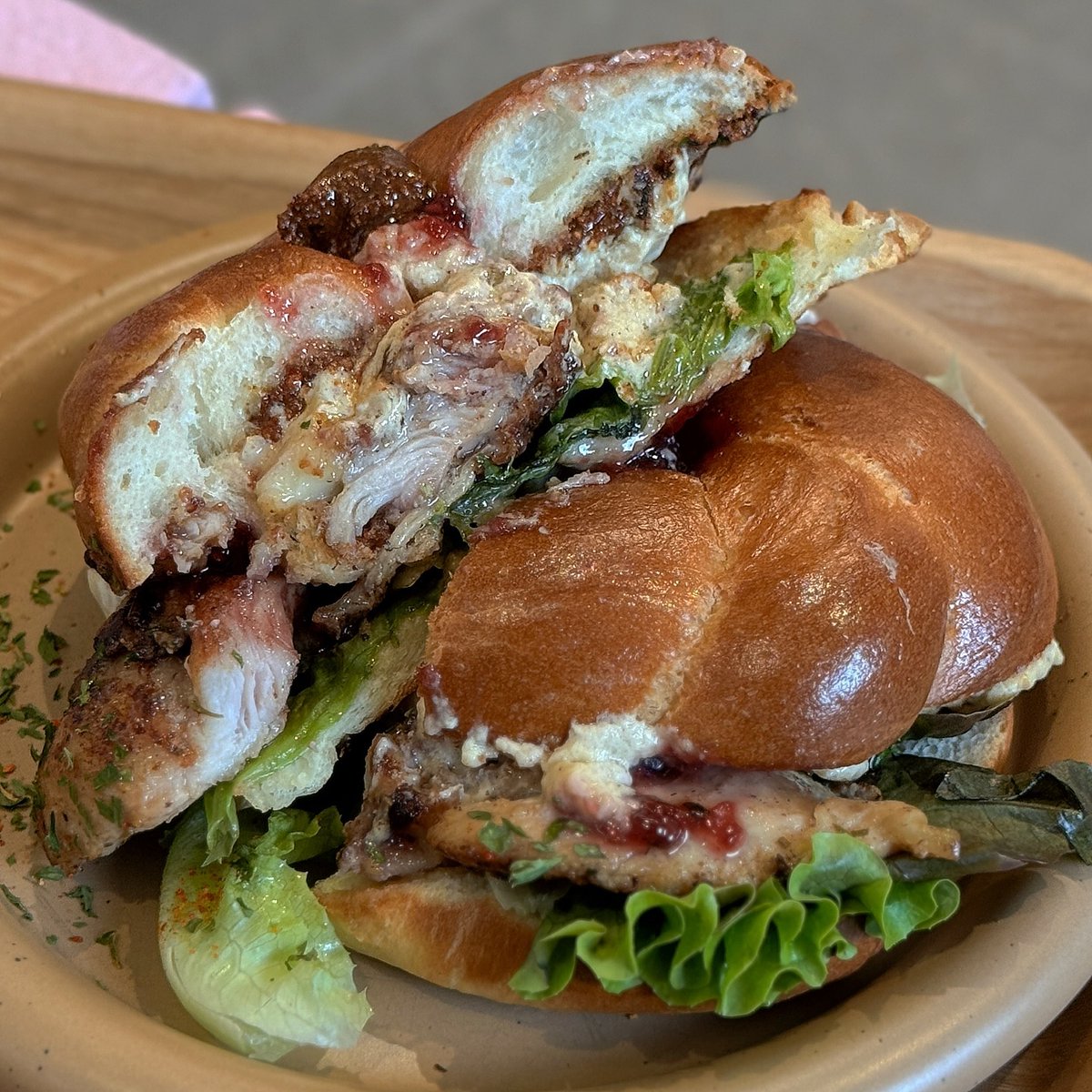 amelialee8mudwg's tweet photo. So glad I caught The Flour Department’s extended September specials during their final week! Love Wins All ($16) was an incredible mix of grilled chicken, Caesar aioli, brie, bacon cream cheese, raspberry compote, almond butter, pistachio praline https://t.co/46PepHb0g2