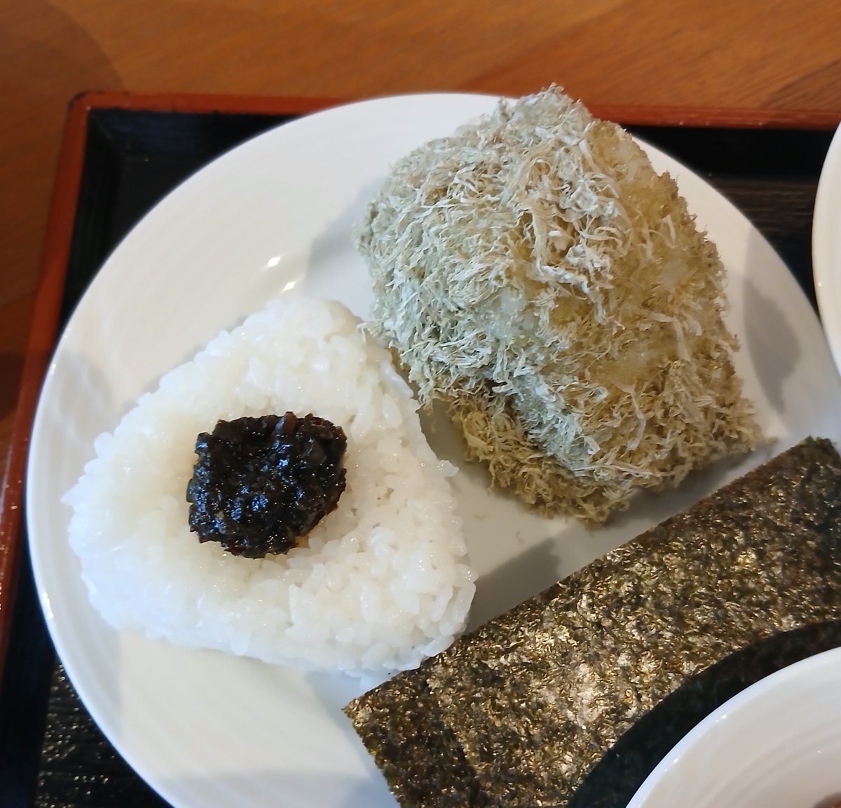 nchan_ki's tweet photo. #とろろ昆布
ホテルの朝食(in とやま)
右側、とろろ昆布で巻いたおにぎりって、富山でポピュラーなのかな。
そういえば、母親がよく作ってくれた。
大阪ではあまり見ないような… https://t.co/2GiQRXRSkm