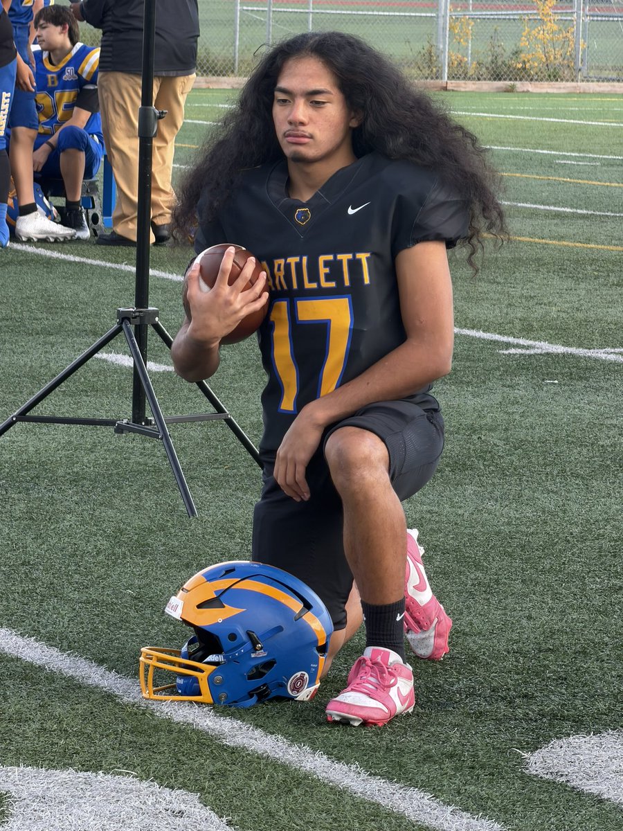 Flash_Tauanuu's tweet photo. Picture day 🏈 https://t.co/xyY8b8Mt4C