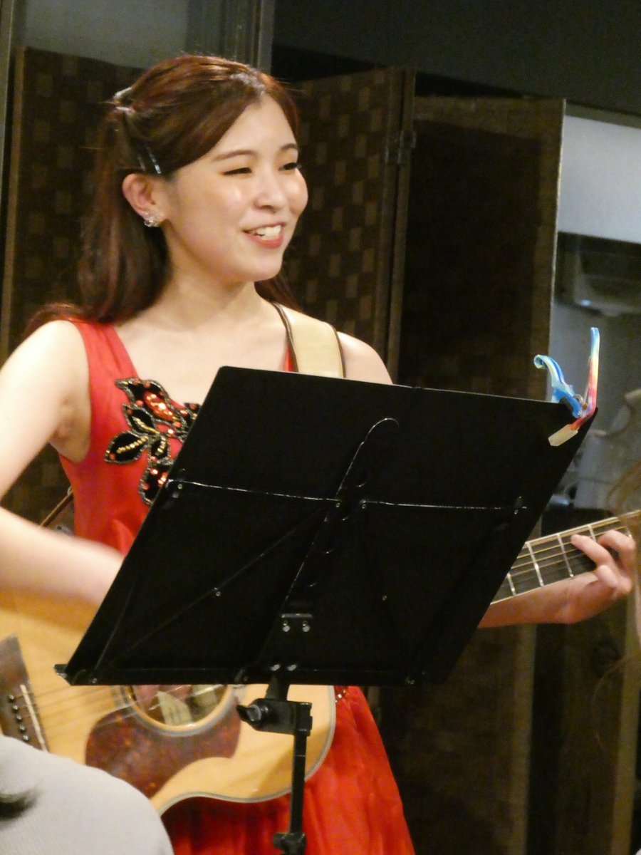 hitoshi4565's tweet photo. 日曜は #オオヒラハルナ さんと幼馴染の #畠井美緒 さんが、半分クラシックのコンサートを2人の実家に近めの大きな街、宇都宮で開催

普段のsswとしてのステージと違い服装もそれなりだし、2人の友達も沢山集まり和気藹々として、華やかで楽しく素敵なコンサートでした😊 https://t.co/Uv3iyumrJd