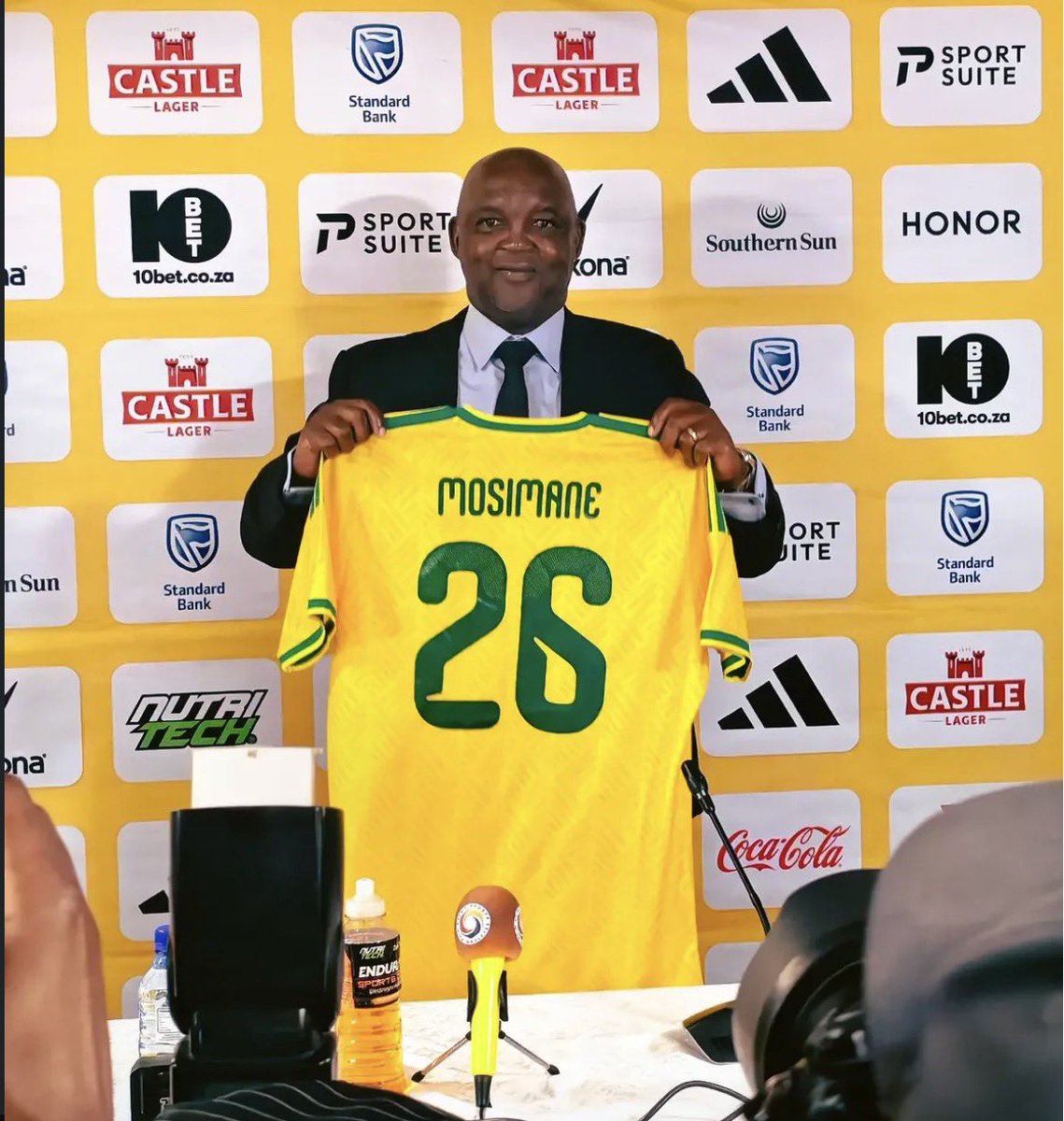 MT_Ntsonda's tweet photo. I may not be happy with Pitso Mosimane’s choice of words in his interviews, his selections at Bafana Bafana, or his undeniable love for Mamelodi Marabastad, but I would never stoop so low that I want to see Bafana lose a match simply because I’m unhappy with the coach.

Phela, I’m not a Lamthuthu fan. Those ones were genuinely hoping to see us lose at the World Cup. 😭🇿🇦

You can criticise the coach without wishing failure on the national team. Bafana Bafana comes first. 🇿🇦👍