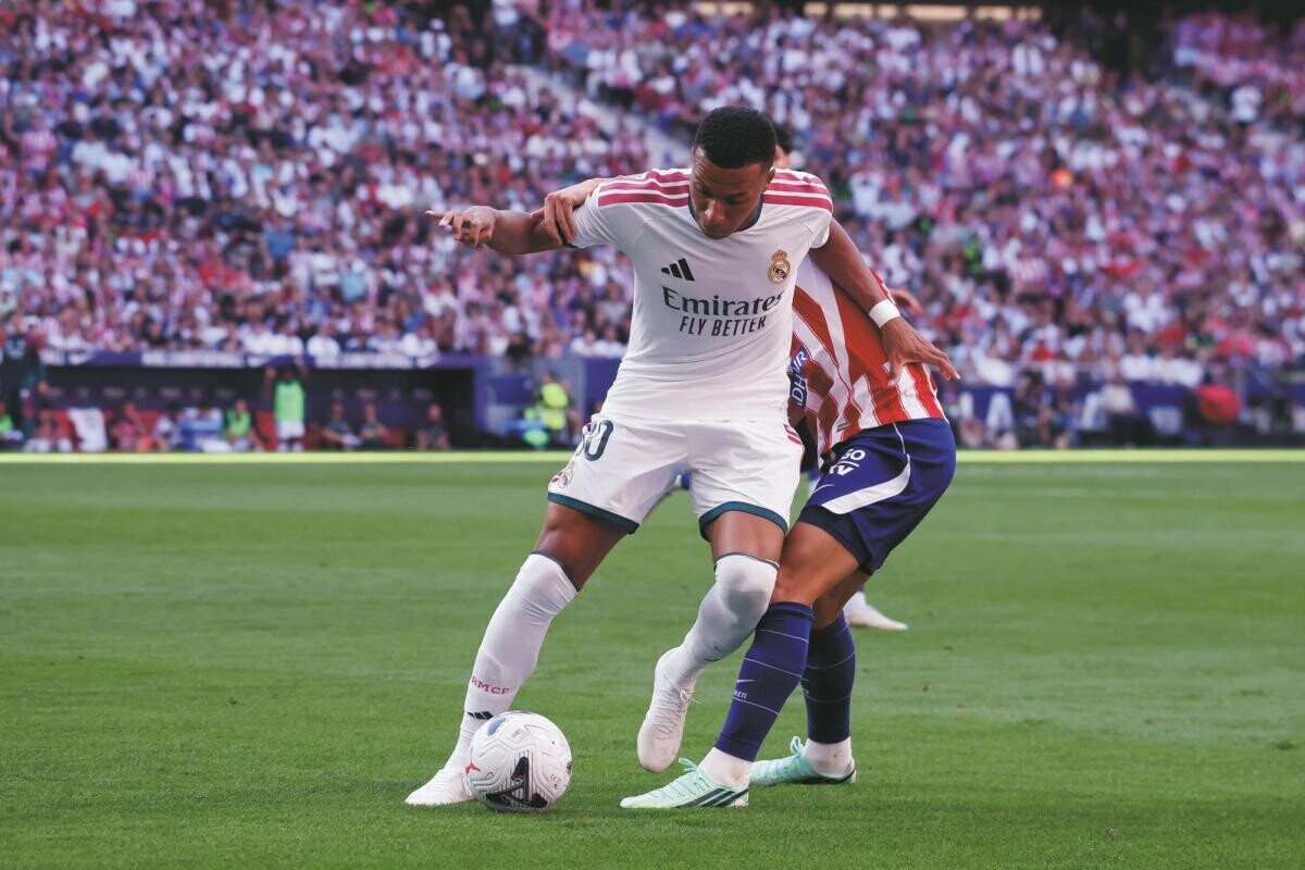 lequipe's tweet photo. Signature de Mbappé chez ON : changer d'équipementier peut-il être perturbant dans le jeu ? ➡️ https://t.co/Ip7xk5l1dB https://t.co/MHeOml0I6k