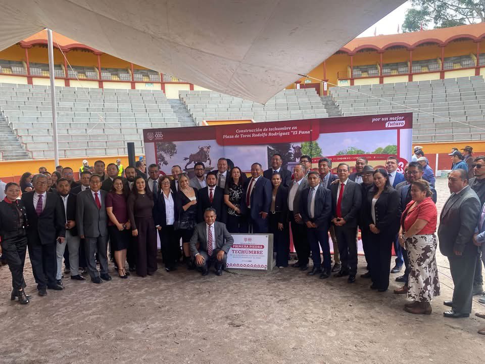 CuidadoEl47046's tweet photo. INICIA CONSTRUCCIÓN DE TECHUMBRE EN LA PLAZA DE TOROS “EL PANA” CON INVERSIÓN DE 20.9 MDP

Apizaco, Tlax.— El Gobierno Municipal de Apizaco dio el banderazo de inicio a la construcción de la techumbre de la Monumental Plaza de Toros Rodolfo Rodríguez “El Pana” https://t.co/XxBO1Ps9Qu