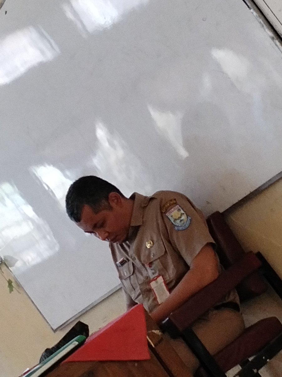 bapakendri's tweet photo. Dapet foto bapak Anang lagi ngajar 
Nanti malam ya bapak Anang kita entot https://t.co/OEyYzF7rmm