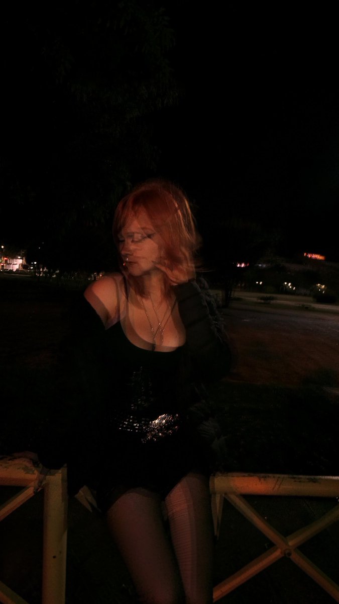 _strangevampire's tweet photo. A foto q ficou ruim e no final ficou boa https://t.co/Tptj1PvYJA