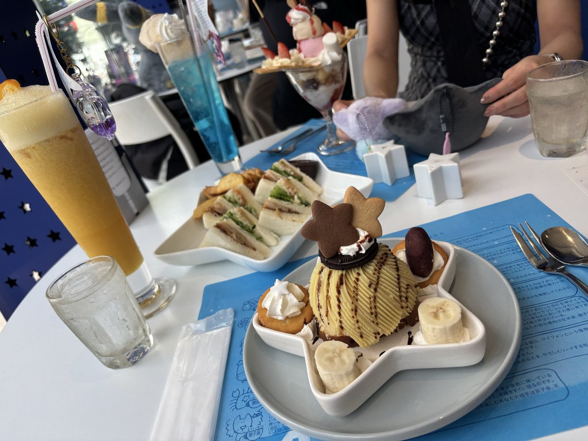 kenmarusann's tweet photo. おしゃれなカフェきた。 https://t.co/VKmLFjgGyd