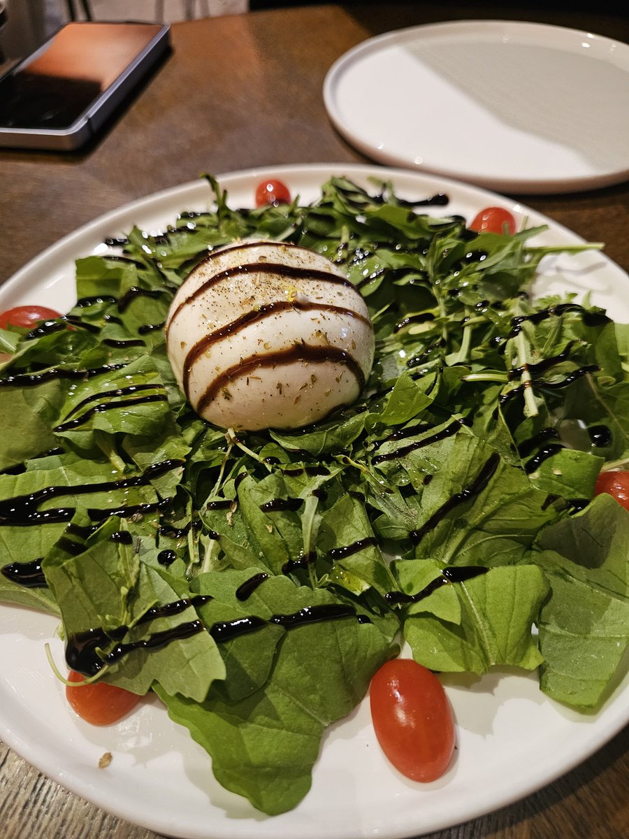 tjarb_z's tweet photo. Cucina Di Yass
كوتشينا دي ياس

المطعم جميل والتصميم رائع 👌
الأكل لذيذ ويستحق التجربة 👍 خصوصاً كرات الرزيتو
الاسعار مقابل الجودة و الكمية 💯
العاملين متعاونين ويقدمون افضل خدمة🌹
لن تكون الزيارة الأخيرة سأكررها ...

#الرياض
#مطاعم

https://t.co/RY1QsoISSG https://t.co/ftbtVkWWc6