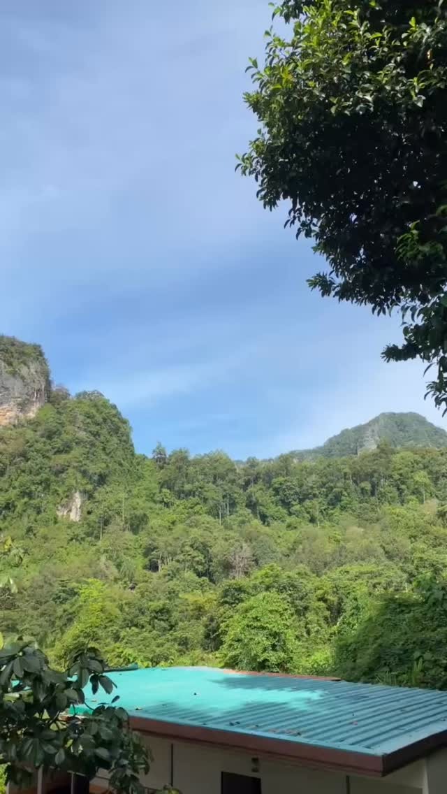 sikiriooster's tweet photo. 深夜3時。 まさか、まだ起きてる人いますか？ もし起きてるなら、超幸運。
9/21（月）の本日は、 https://t.co/sq0jGxmyS6