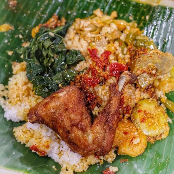 piscesgirle's tweet photo. kalau di dunia ini cuma ada ayam geprek dan nasi padang, kamu bakal pilih yang mana? https://t.co/HQxibUghOl