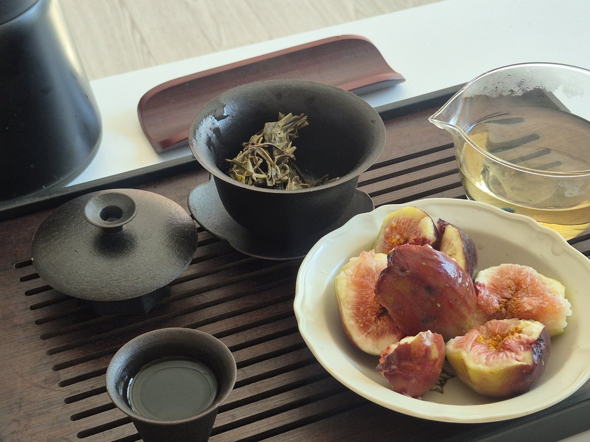 afterworksip's tweet photo. 가을찻자리를 즐겨 https://t.co/MYOcXDx6Ct