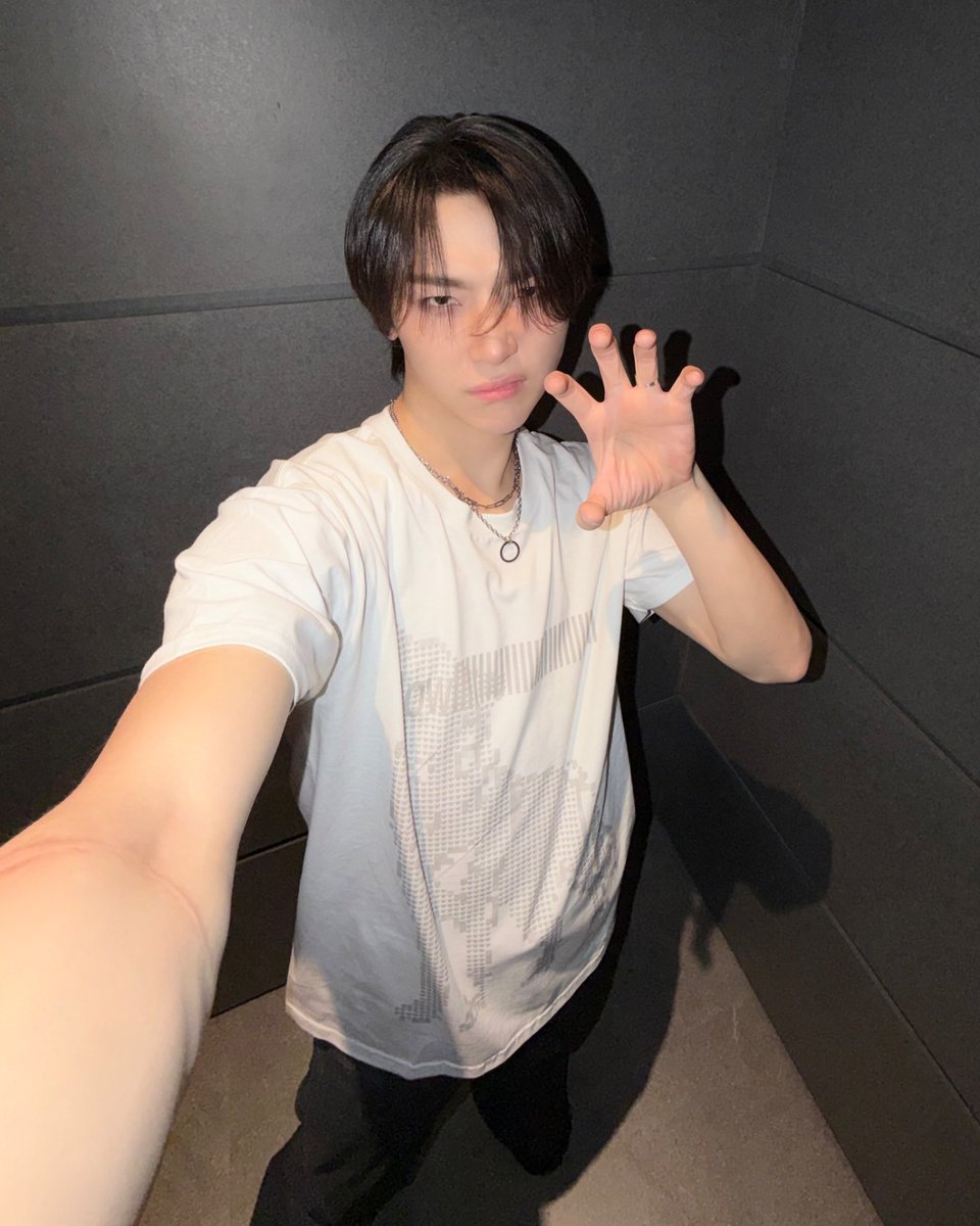 wenofied's tweet photo. rawr!😾 https://t.co/mzQKCYA6qU