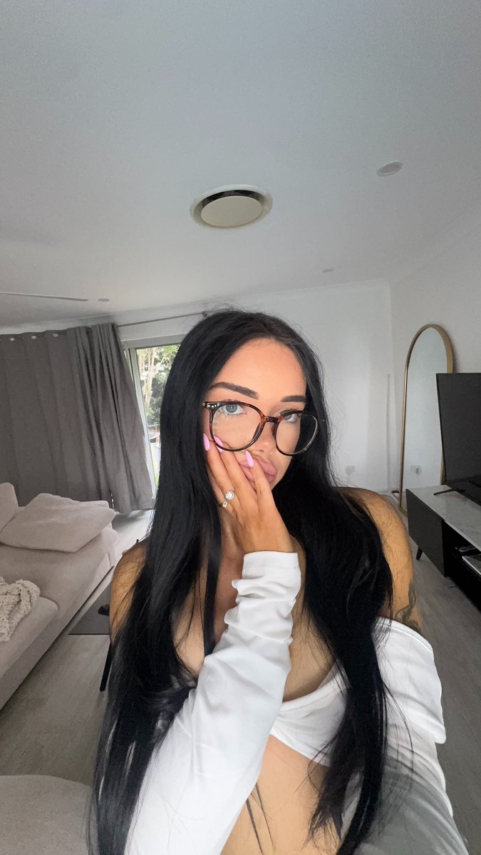 paigemckinnonxx tweet picture