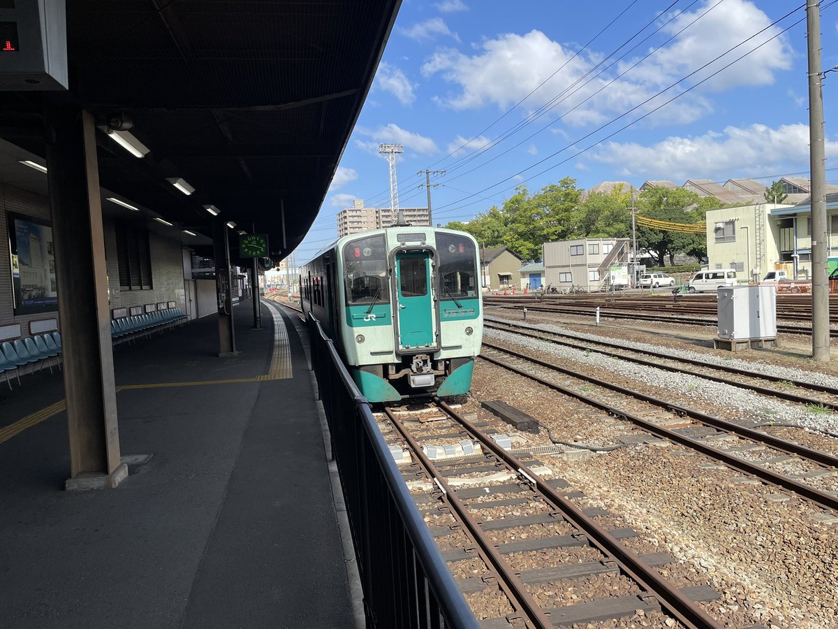 chihiro__kun's tweet photo. 呑み鉄中です。

#JR四国
#徳島線
#徳島駅
#1500型
#ワンマン https://t.co/OPN6z2UNMN