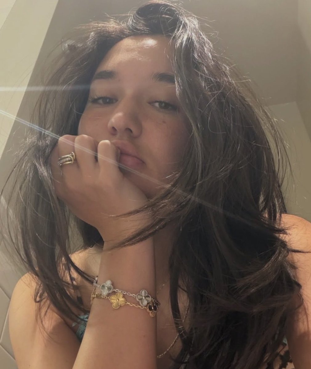 ReturnOfTheBigA's tweet photo. Tonight is the night Eva Lys reminds you she is a serious tennis player 🎾 

Did I just cash 3U free play Matthew Stafford as easy as you like? Yeah I did, now it's back onto tennis there's no days off there's hours off really in this life

5U Eva Lys +1.5 sets -150
1U Eva Lys +160

I'll see you at the window