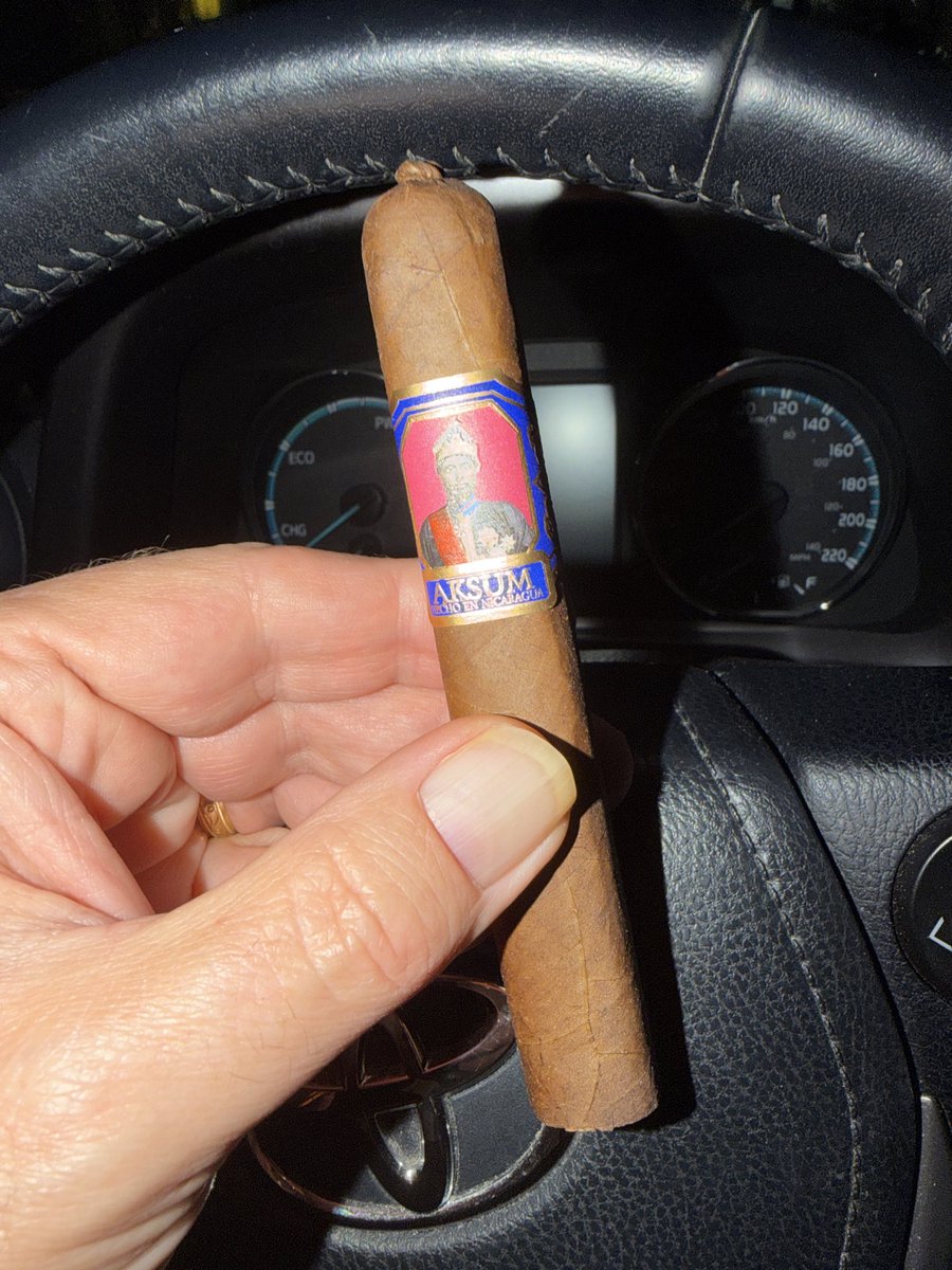 JeffBOTL's tweet photo. @CigarChairman1 @supercigardave @violator57 @rebelchefjay2 @sctworthy @Steve_CigarGuy @sticksnstonez @CigarGuruLL @notbuncy @Mike_W_Simpson @TNHerfin @Not_That_JB @bigbucky24 @nanaimodude @keepmovin2020 @cdcal @RobustoBabe @JimLovesMB @DarinMabry @daniel4742 @DanChesler @RChichuk @Constan70997526 @HN_JAD @KOBrien53 @JARMHABANO @Bird4LIFE17 @CigarBabee @michelle_pauser @chris73garza @esanchez_3 @NicoM310 Another hotel parking lot closer. https://t.co/Ai7CgZL2Kx