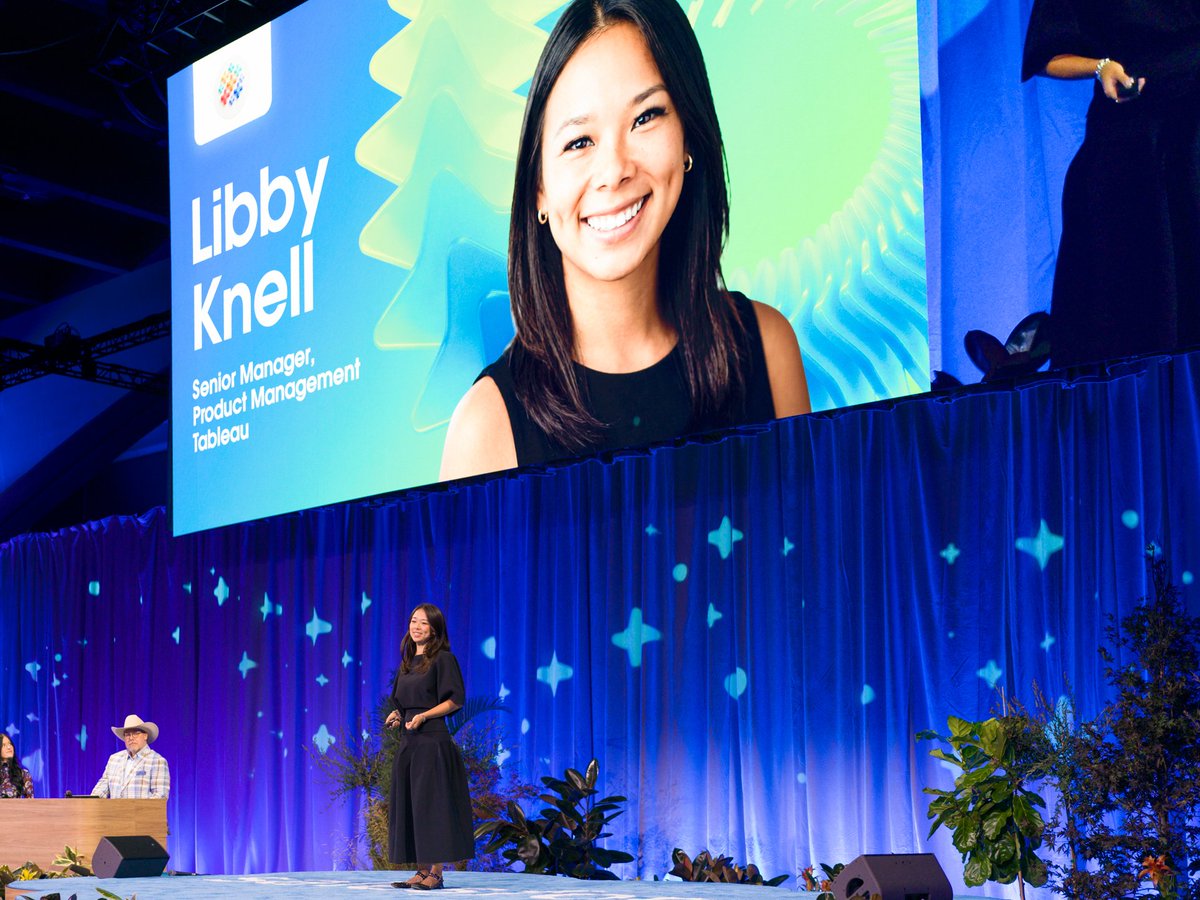 marreta27_jp's tweet photo. 今年の Dreamforce では、一緒に Tableau Next と Slack とのインテグレーションに取り組んできた Libby Knell が Tableau Keynote になったことが非常に感慨深かったです。Libby すごく格好良かった!リバネスも負けずに、Dreamforce 2027 に向けていろいろ仕掛けていくぞ! #DF26 https://t.co/tCbfvA1MCn