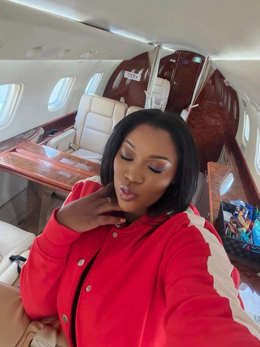 itshernewyohiko's tweet photo. I respect everyone… but I date within my worth. Men who brings Peaceful energy, generous spirit, elevated lifestyle. ✈️🍾💰 https://t.co/CWgeAm0jvD