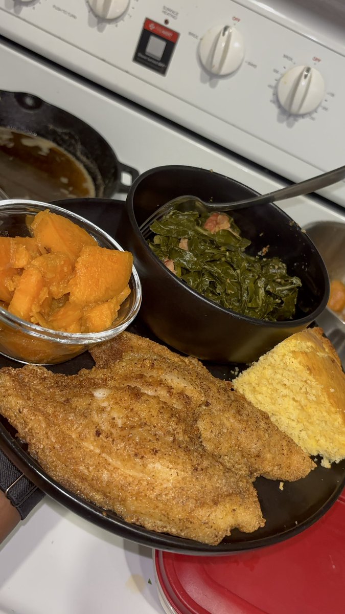 _jusMillicent's tweet photo. Have you eaten today? https://t.co/V5pBz0pAVm