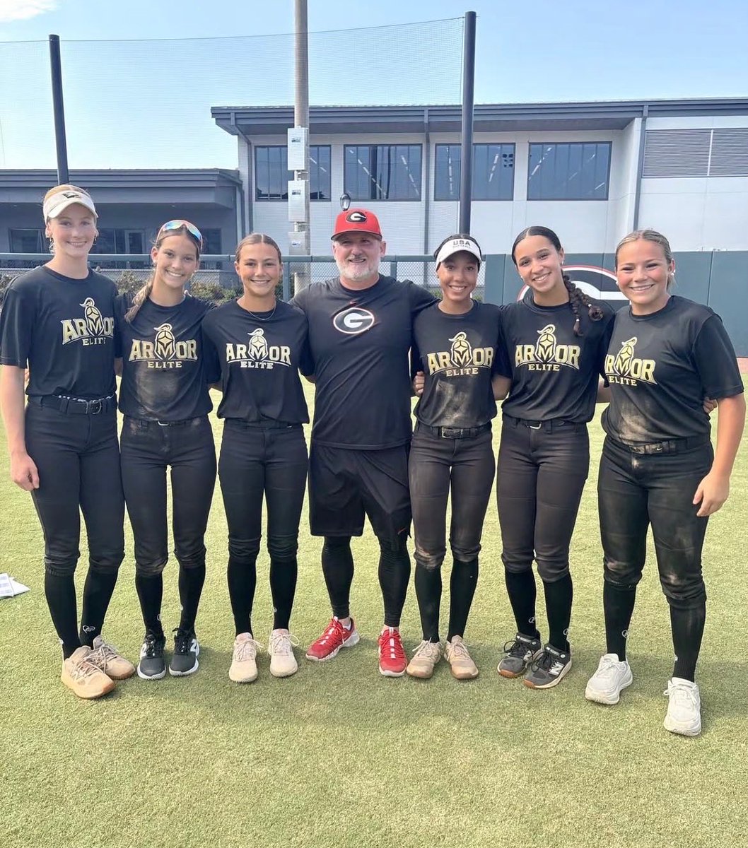 Rawlins_2030's tweet photo. A day spent getting better 🥎❤️ So grateful for the opportunity to learn, compete, and put in work at Georgia Softball Camp. Go Dawgs! 🐶
#GeorgiaSoftball #UGASoftball #SoftballCamp #SoftballLife #GoDawgs @UGASoftball @UGACoachTony @MikeDavo17 @ArmorEliteFP @PACSSoftball https://t.co/AYRQK9tZBS