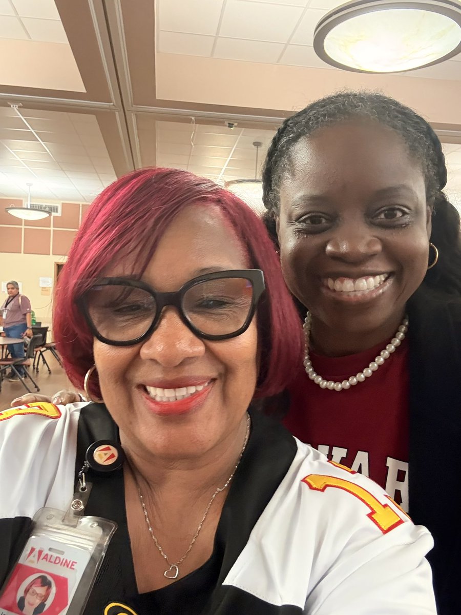 jmoton6's tweet photo. Aldine DEAC! Great information and a great meeting. My last DEAC meeting of my career! Shout-our awesome Superintendent, @drgoffney 
#choosesldine https://t.co/iOaTsoR6xH