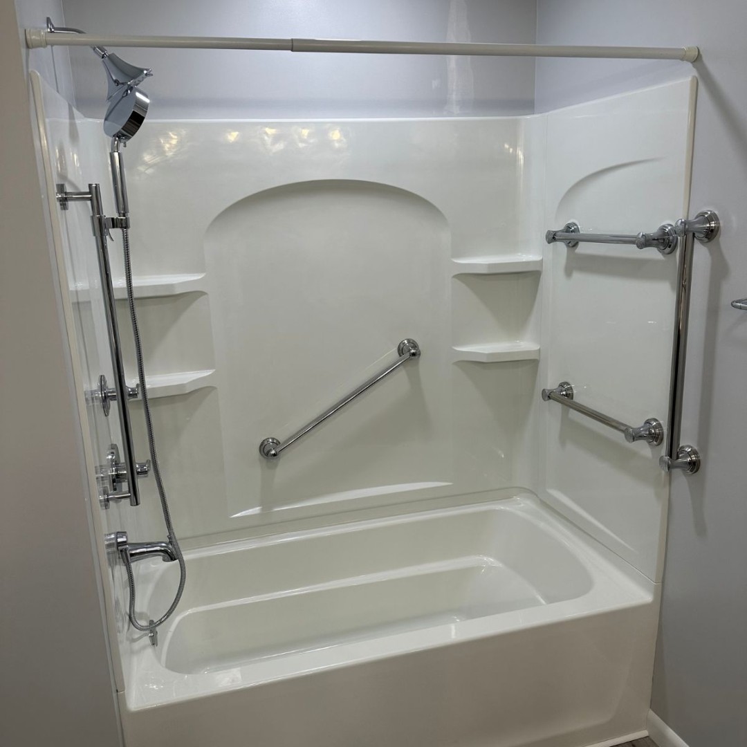 MrHandymanRich's tweet photo. Bathroom upgrades can make a big difference in both style and everyday function. From flooring and vanities to accessibility-focused improvements, our Richmond-area team can help tackle the details. 🛁 📲 (804) 430-9890 #RichmondVA #BathroomRemodel https://t.co/n45BMgi3Mi