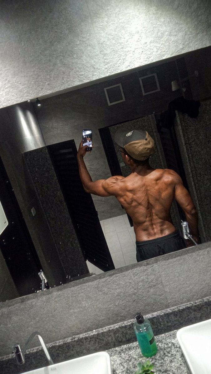 KakaPg12's tweet photo. Segunda com costas... Pump ok.
#ProjetoThor
#Esmagaquecresce https://t.co/ctuy2wfBOb