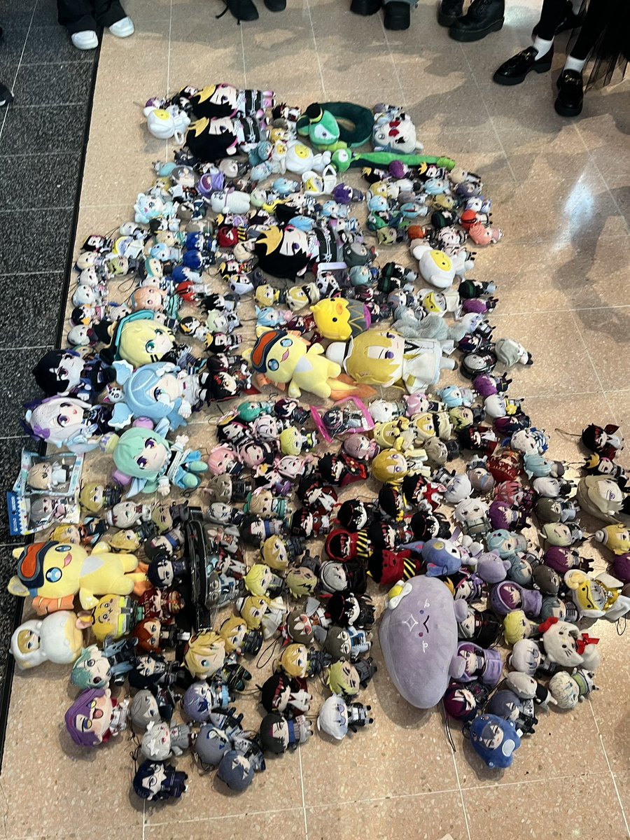 skylaalala_'s tweet photo. The #Vexpo2026 experience‼️

I had soo much fun and I wouldn’t have had it any other way! It was soo nice spending time with the community! Thank you to everyone who gave me compliments. It genuinely meant the world to me! 🫶 https://t.co/tNgeS2RqD9