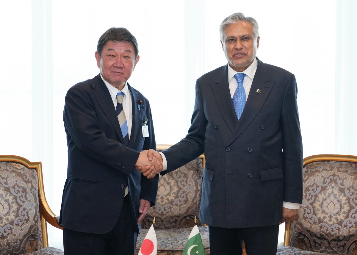 MofaJapan_en's tweet photo. FM MOTEGI held a meeting with H.E. Mr. Mohammad Ishaq DAR, Deputy Prime Minister and Minister for Foreign Affairs of Pakistan, during his visit to New York, the U.S. At the outset, FM MOTEGI stated his intention to further strengthen bilateral relations toward the 75th anniversary of the establishment of diplomatic relations between Japan and Pakistan in 2027. He also reiterated his respect for the mediation efforts made by Deputy Prime Minister DAR and the Government of Pakistan with the aim of de-escalating the situation in Iran, and expressed his intention to work closely with Deputy Prime Minister DAR in a profoundly challenging and increasingly severe international situations.

https://t.co/6Hksc6mJc8