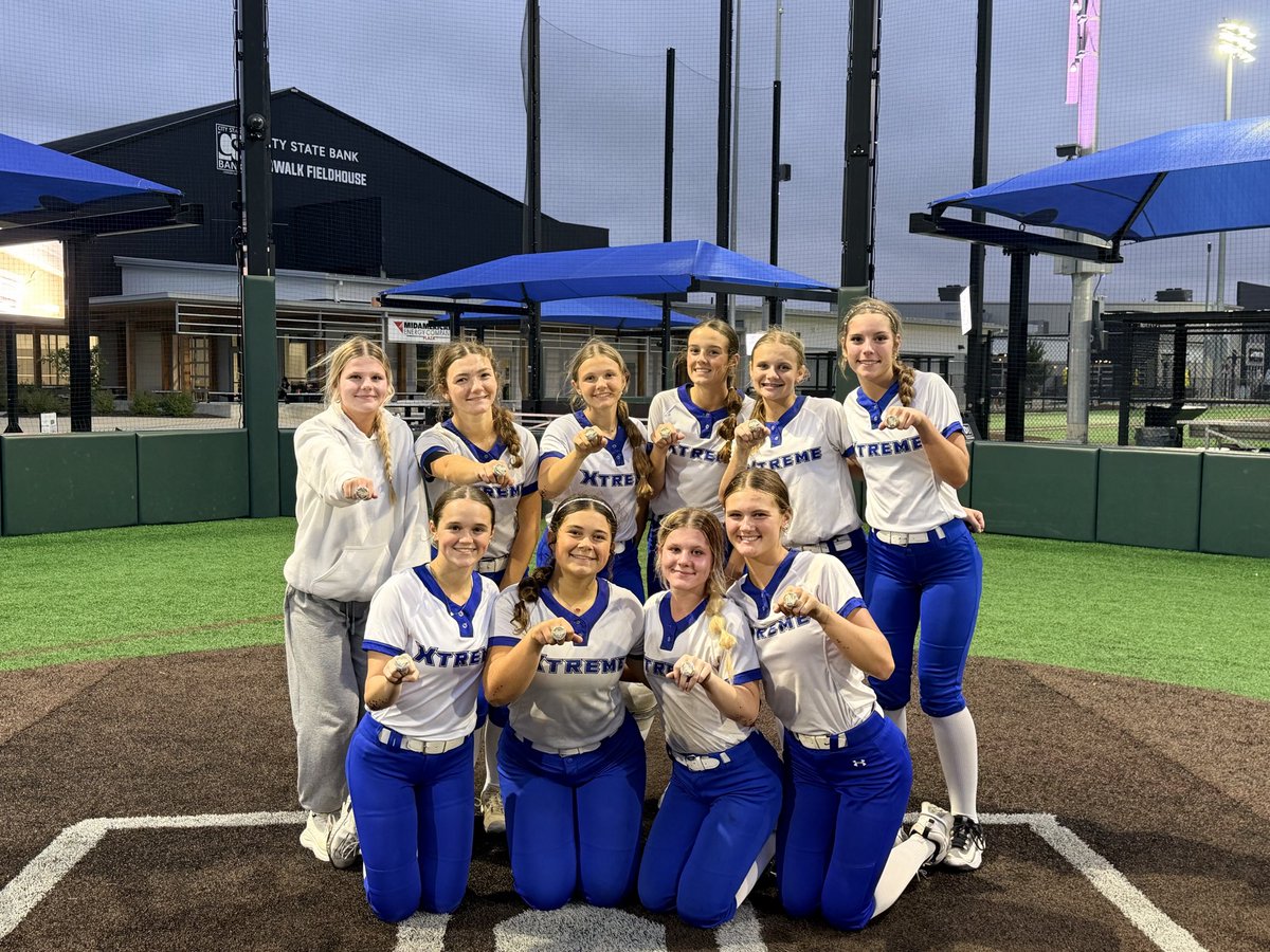 Ankeny_AGSA's tweet photo. 🏆CHIP SECURED🏆

16U is your Fall State 16A CHAMPION!🥎🖤

These girls were locked in all weekend going a perfect 5-0 on their way to the top! 
Five games. Five wins. One championship.

Big bats, big plays &amp; relentless energy from start to finish! 💥 CONGRATULATIONS ladies!! 🙌🏻 https://t.co/20lEml19Xh