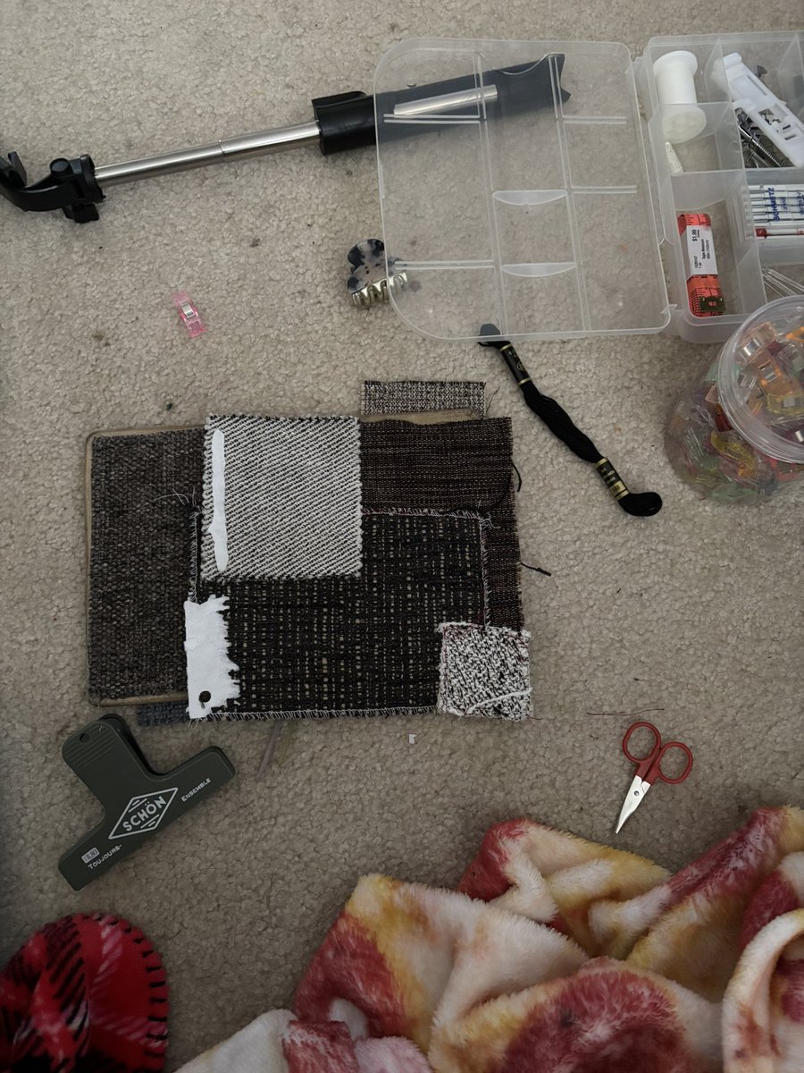bunnnyuri's tweet photo. stitching a new cover for my diaries <<333 #justgrlythings lolz https://t.co/fvP5oAH4BF