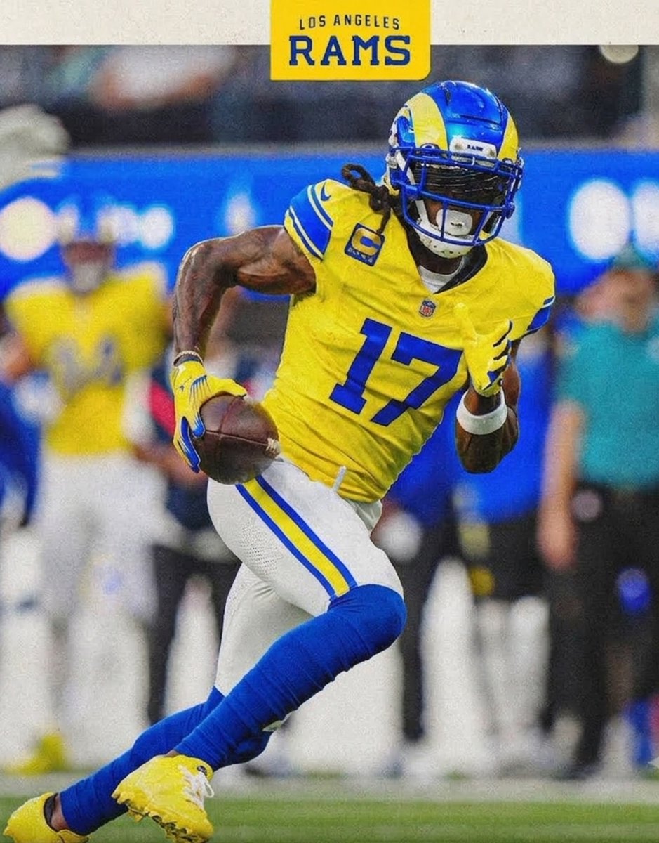 FB_Helmet_Guy's tweet photo. Rams uniform comparison. Which one do you prefer? https://t.co/zJD8gLbOZT