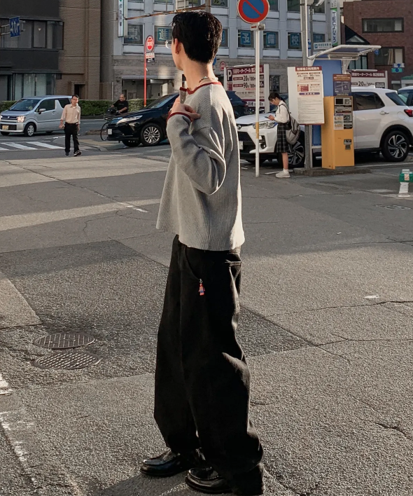 fuzzyscan's tweet photo. #팔로우 #RT #맘찍 
도레미친 예쁨 ( ͝סּ ͜ʖ͡סּ)
자연스러운 체형 커버 해주는
스탠다드 핏으로 커플룩까지 

https://t.co/cLnzuiahRc https://t.co/SKZL97Lkse