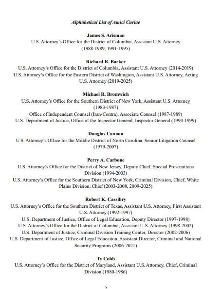 MacFarlaneNews's tweet photo. NEW:  53 former federal prosecutors & agents file argument against Trump's monetization scheme to charge $$ for early access to Truth Social posts

They argue: "There's no legitimate, let alone significant, government interest in allowing public officials to profit personally by selling early access to official government announcements. But Truth Social’s new scheme to charge up to $100,000 per month for users to get early access to messages from the President"