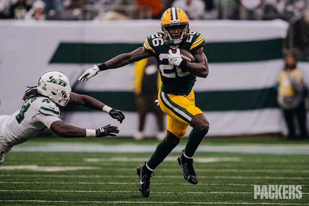 SleeperPackers's tweet photo. YES or NO: Kaleb Johnson deserves more snaps at RB for Week 3 https://t.co/MSPucPBwmW