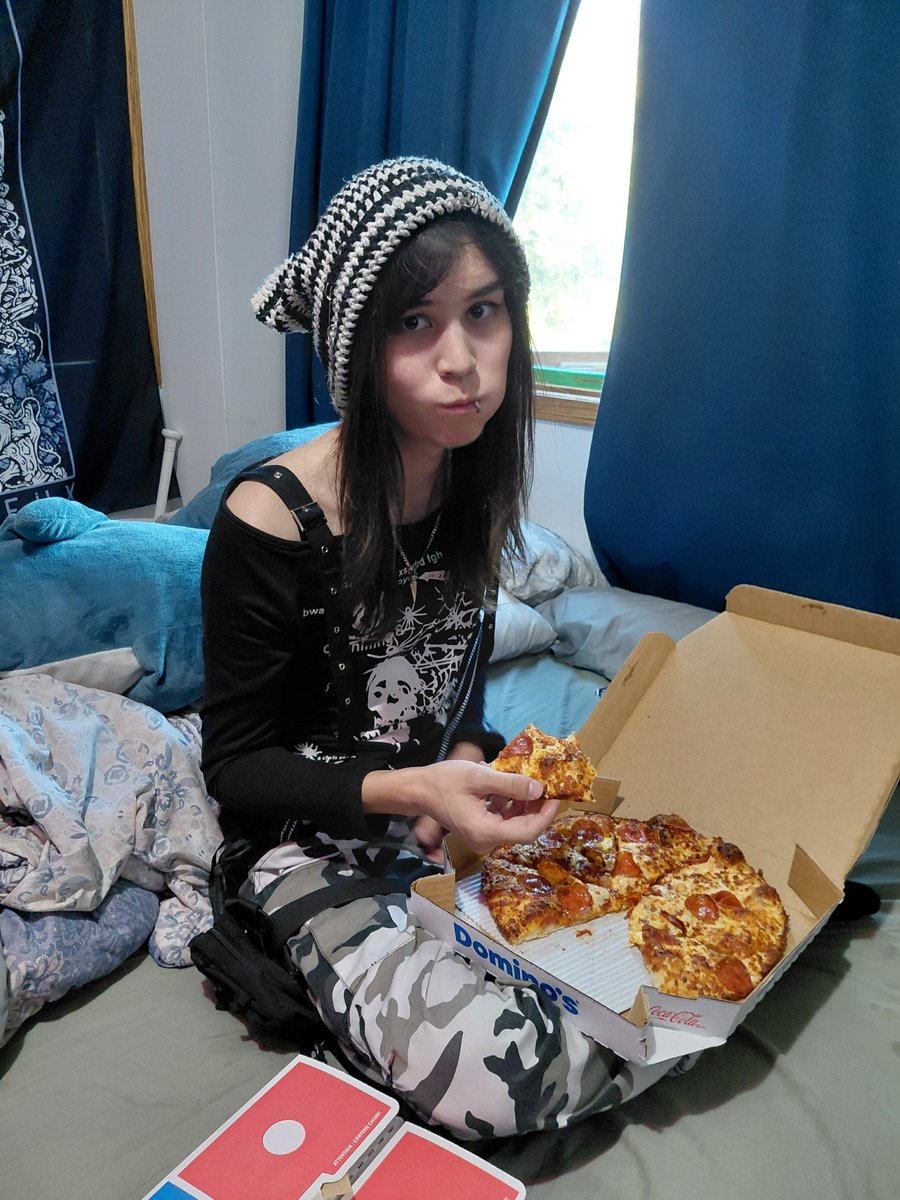tapfortie's tweet photo. Pizzafag https://t.co/tG4KprhqNp