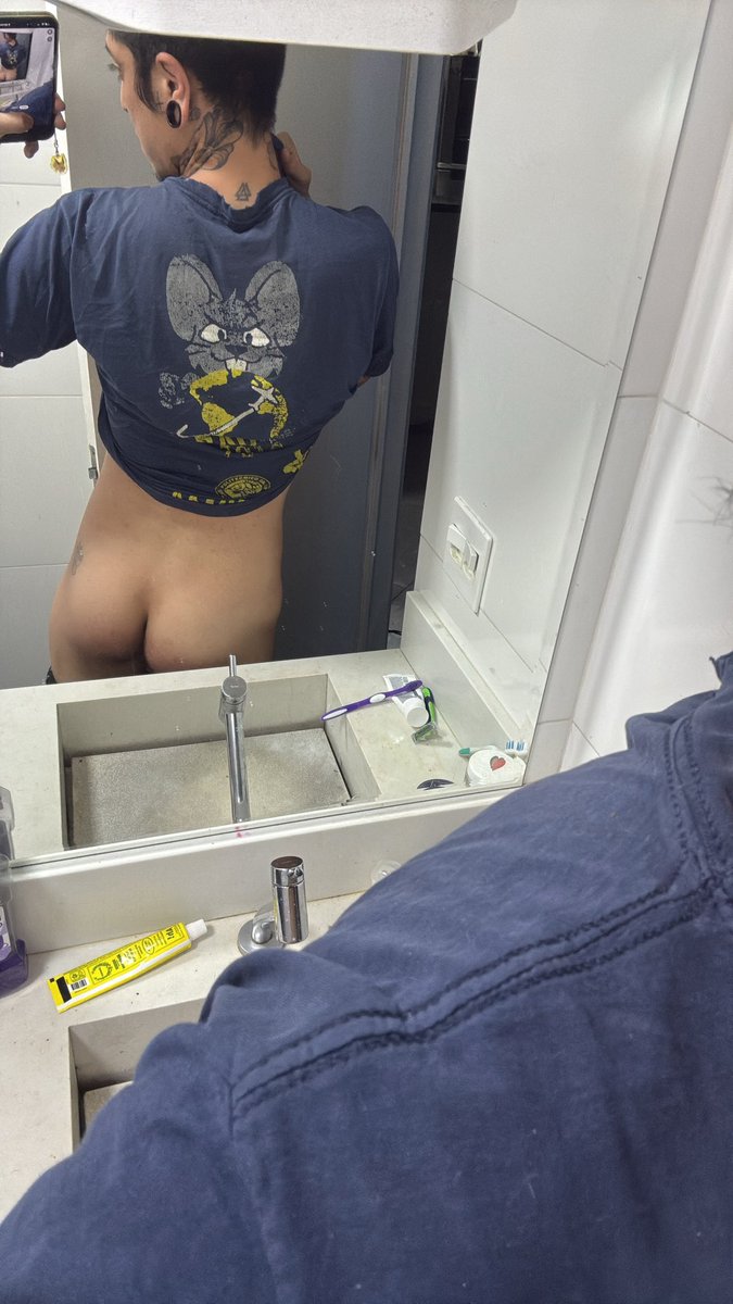 KanashiroPV's tweet photo. Cortei o cabelo gastaram? https://t.co/Bc5GLGBaeX