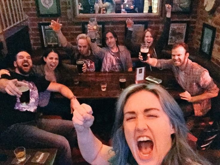laudnasgirl's tweet photo. like i'm so sorry you can actually hear imagine dragons and the hamilton soundtrack playing in the background https://t.co/eNnanXsEDa
