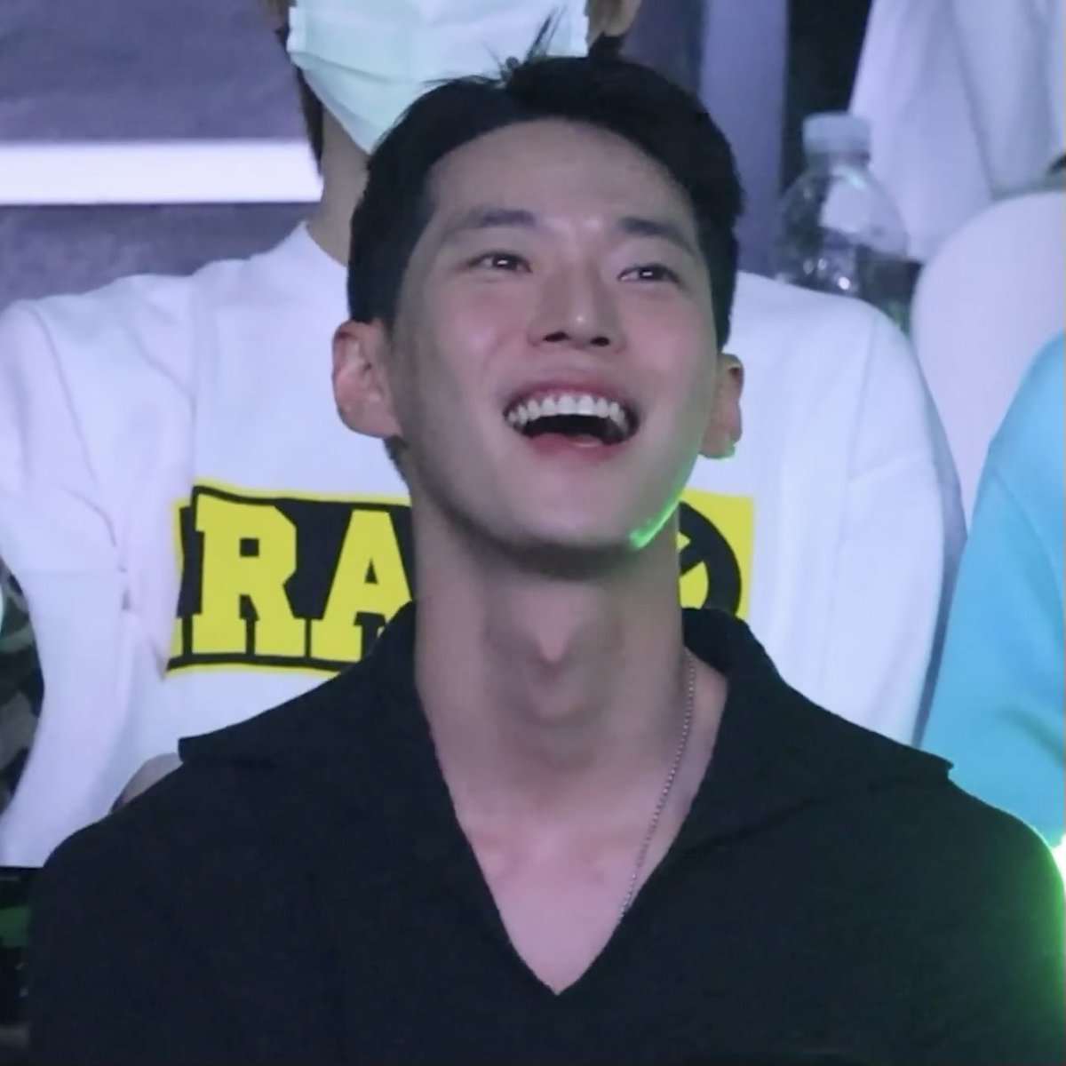 do201d0's tweet photo. 하..... 존귀통온다 https://t.co/g3M8lPEr9x