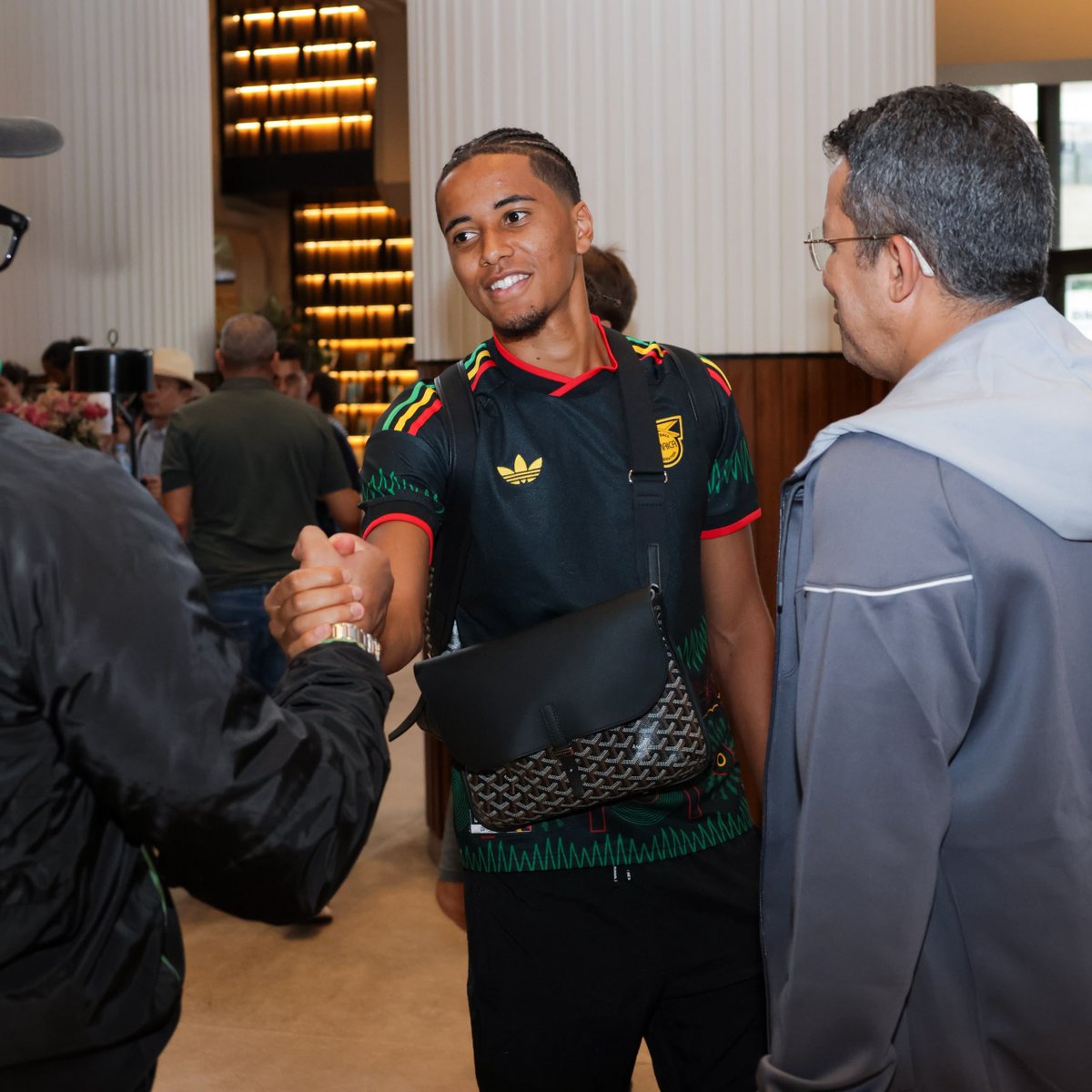 ffrim's tweet photo. 📸 | Le groupe continue de se compléter à Casablanca avec les arrivées de 𝑩𝒂𝒊𝒍𝒂 𝑫𝒊𝒂𝒍𝒍𝒐, 𝑨𝒃𝒅𝒐𝒖𝒍𝒍𝒂𝒉 𝑩𝒂, 𝑫𝒋𝒆𝒊𝒅𝒊 𝑮𝒂𝒔𝒔��𝒎𝒂 et 𝑶𝒖𝒎𝒂𝒓 𝑵𝒈𝒐𝒎.

Les 𝑴𝒐𝒖𝒓𝒂𝒃𝒊𝒕𝒐𝒖𝒏𝒆𝒔 🇲🇷 poursuivent leur rassemblement en vue du match face à la République centrafricaine.