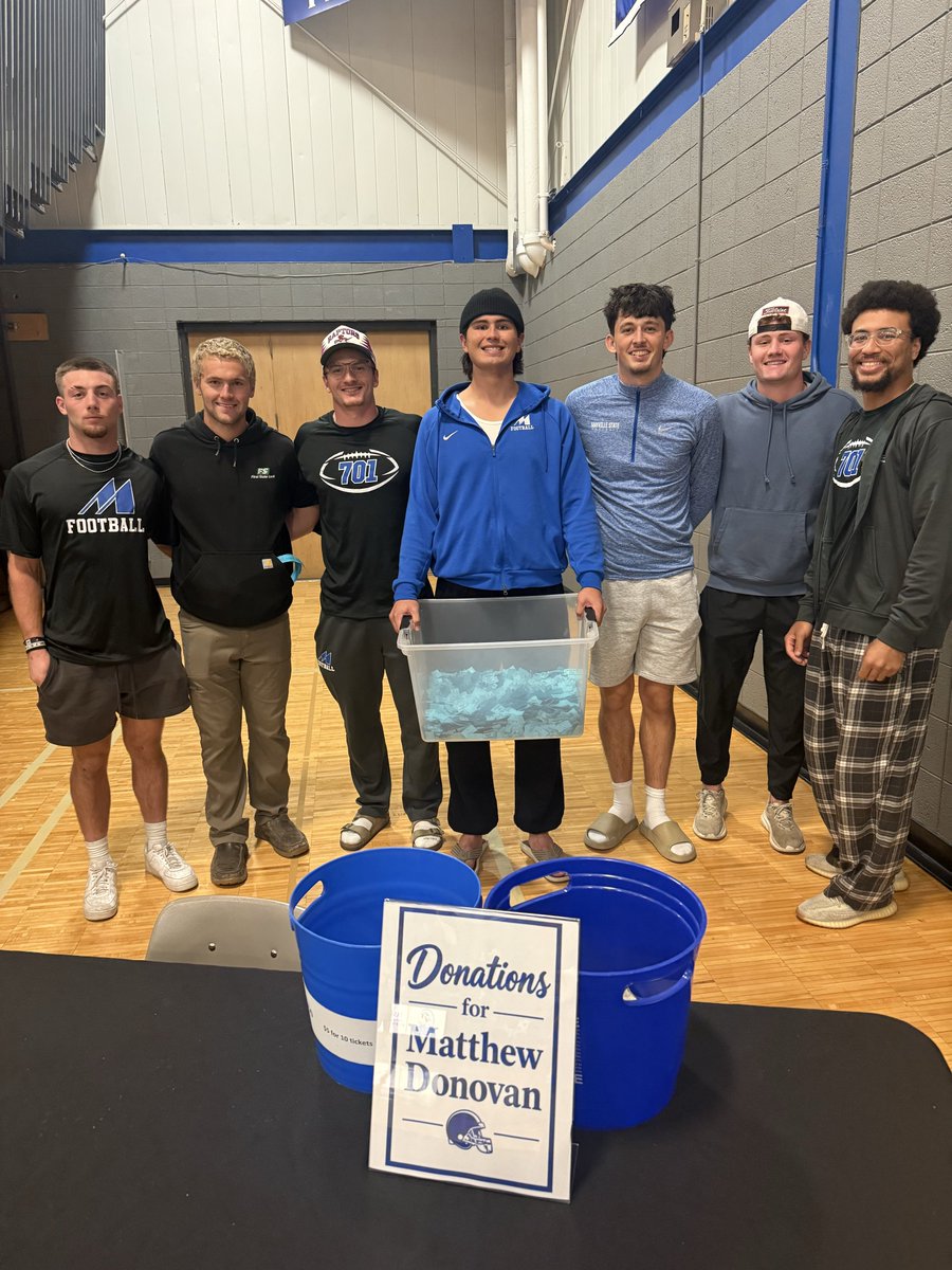 mayville_FB's tweet photo. We sold out of 50/50 tickets tonight in support of Matt, and raised over $3,000! Thank you to football alumni Gunnar Jorgensen for donating his winnings back to Matt and his Family. #RollMets https://t.co/7xCjegjrx4