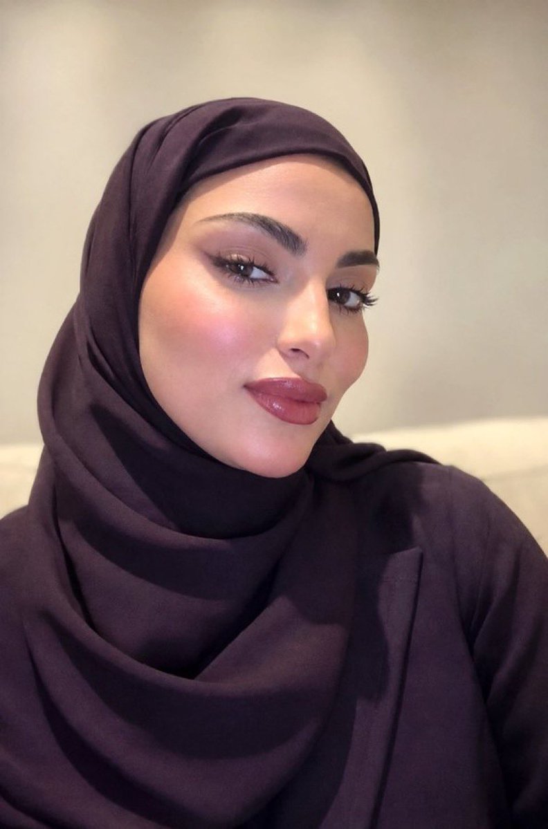 abdklpmsho's tweet photo. مثال للمرأة السعودية الرخيصة الزانيه تمتعت بكلشي وجربت كل انواع النيـ،ك والازبار وتحجبت بس للأسف السعوديه الشهوه مسيطره عليها وبقت قحبه وتناك بس اهمشي ما تفصخ حجاب ههههه ترا كل  بناتكم كذا يسعاوده🇸🇦🐽😵‍💫😭 https://t.co/89SqH7Y8I1