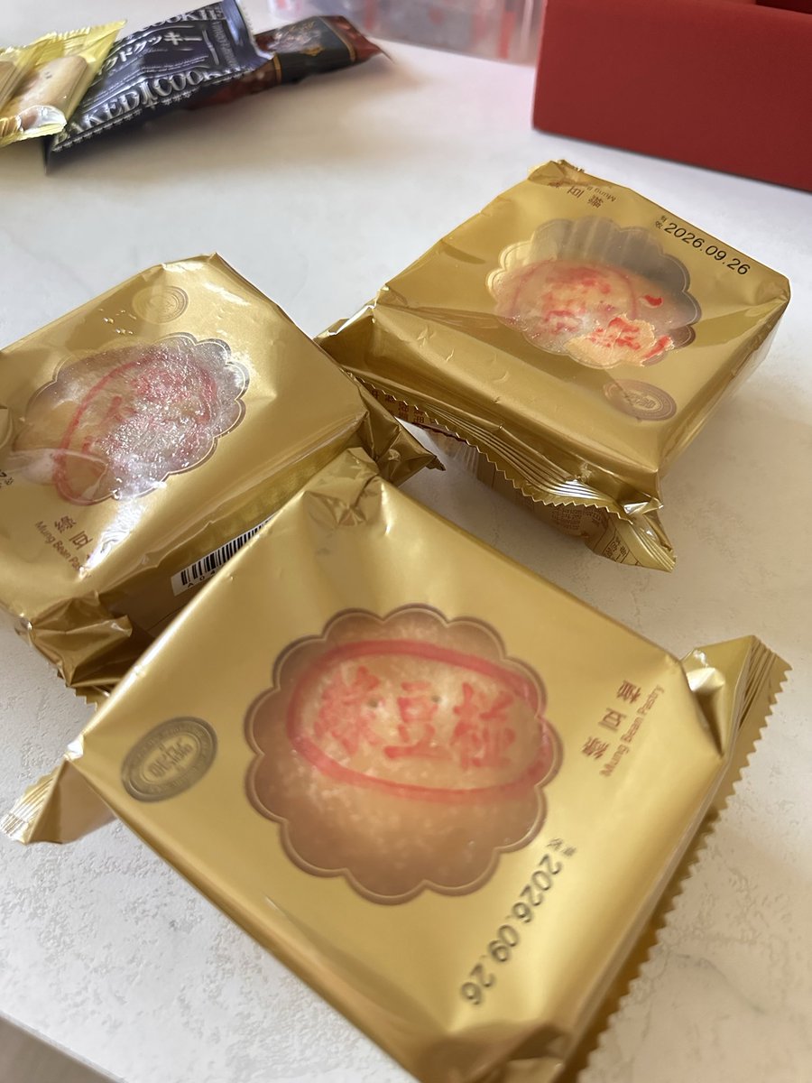 qazxc4138's tweet photo. 別人是財富自由
我是月餅自由

我❤️❤️中秋節 https://t.co/qGE7H3OvHD