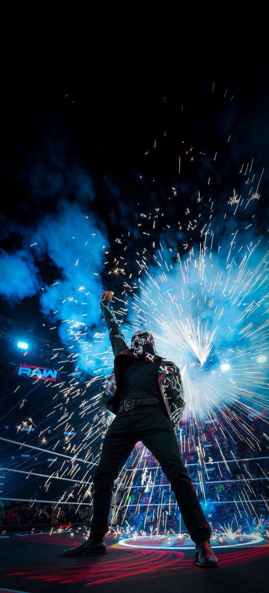 ItzVarun_____'s tweet photo. Penta Wallpapers!

#WWERAW https://t.co/d9xfQYBneH