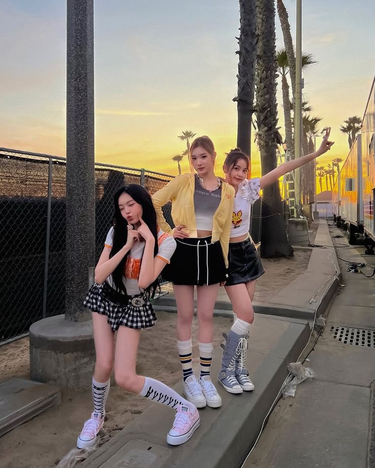 jeongiiann's tweet photo. Diurus mami           vs       Diurus papi https://t.co/dXa7E3tKqu