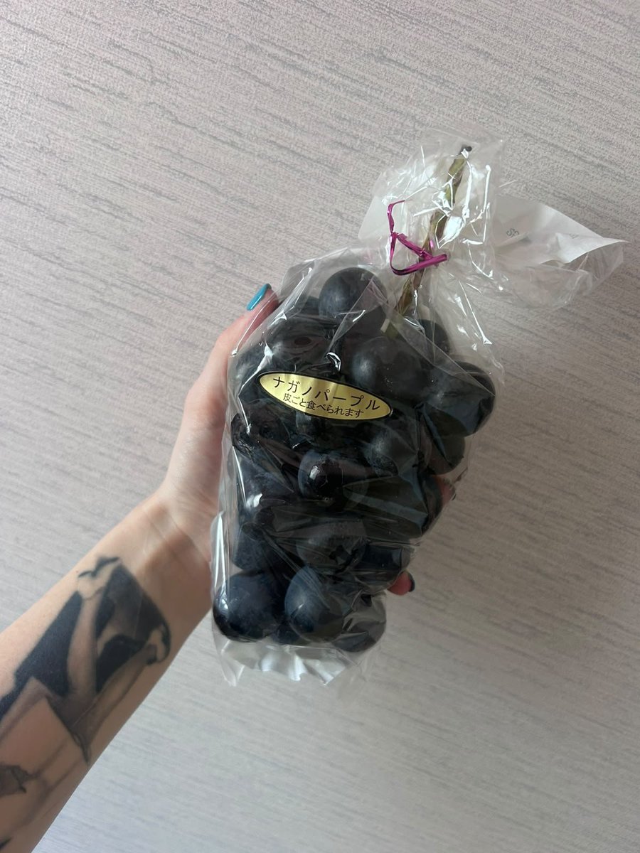 DebbieKeitel's tweet photo. 長野の素晴らしいものはすべて、紫色だった 😈☕️🍇
#INVA
#ディアナ https://t.co/cWgyyiVblA